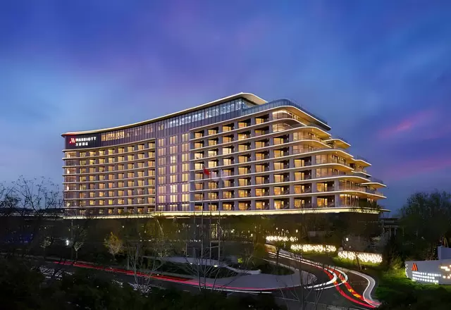 Facade lighting for high class hotel