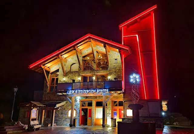House outline lighting in France